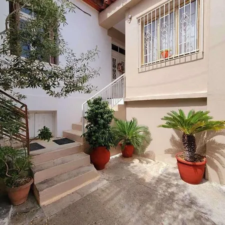 Mansion With Garden Kiaton Exterior photo